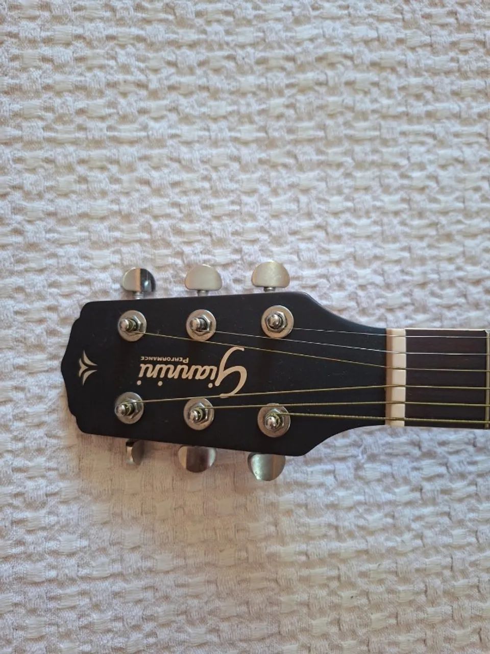 É um violão acústico com cordas de aço, modelo folk (corpo maior, som mais encorpado) - Foto 4