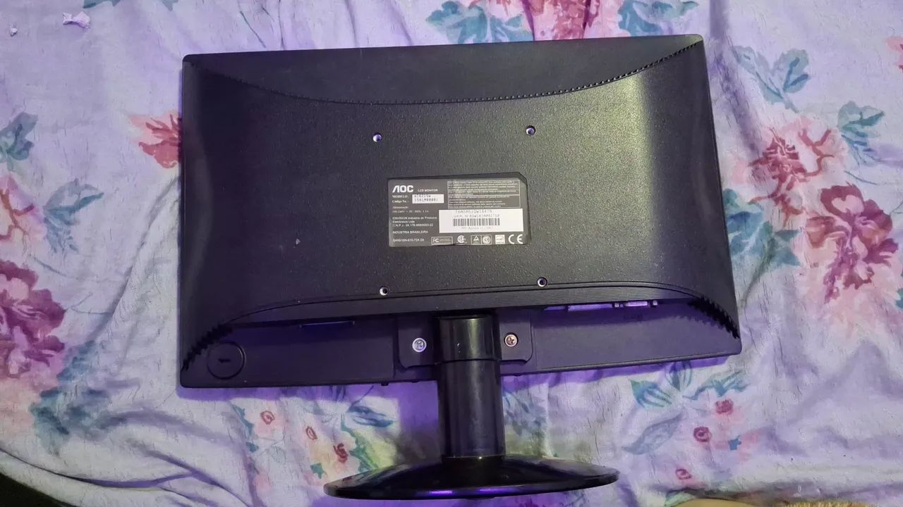 Monitor LED AOC 15.6<br><br>Widscreen 8ms - Foto 2