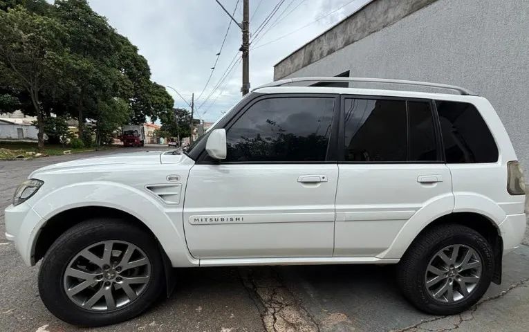 Mitsubishi Pajero TR4 2.0 Flex 16V 4X2 Aut. 2013 2013