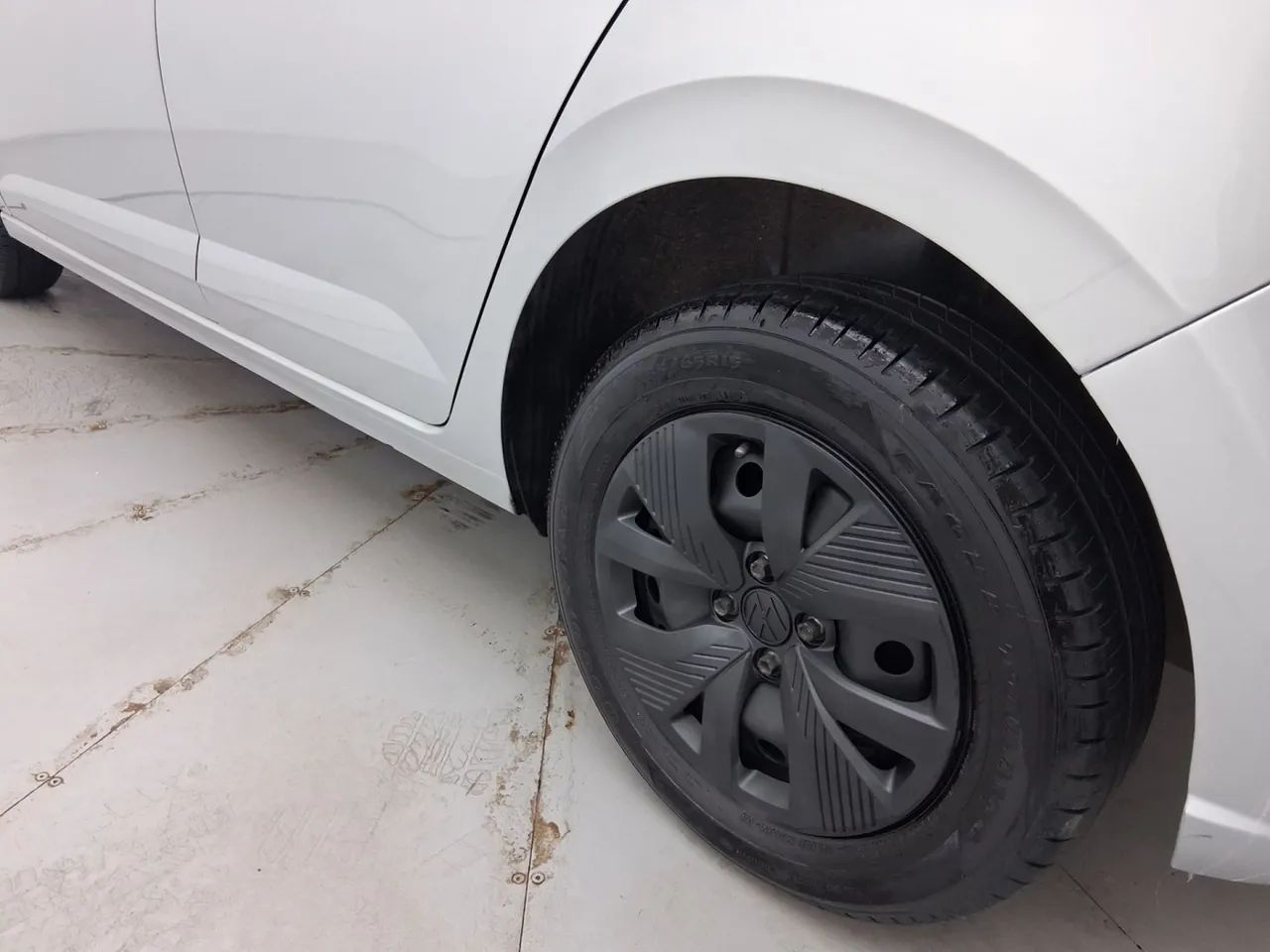 Volkswagen Polo Track 1.0 Flex 12V 5p, foto 12 de 18