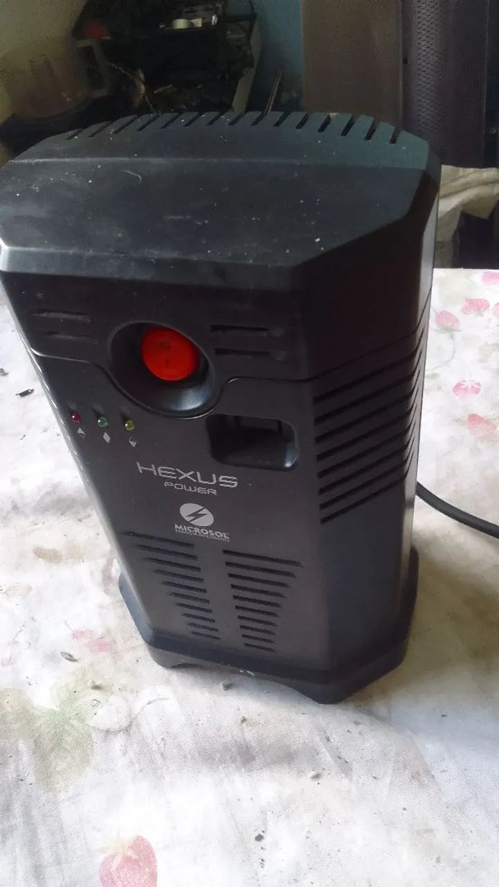 Estabilizador Microsol 600 vts funcionando normalmente  - Foto 2