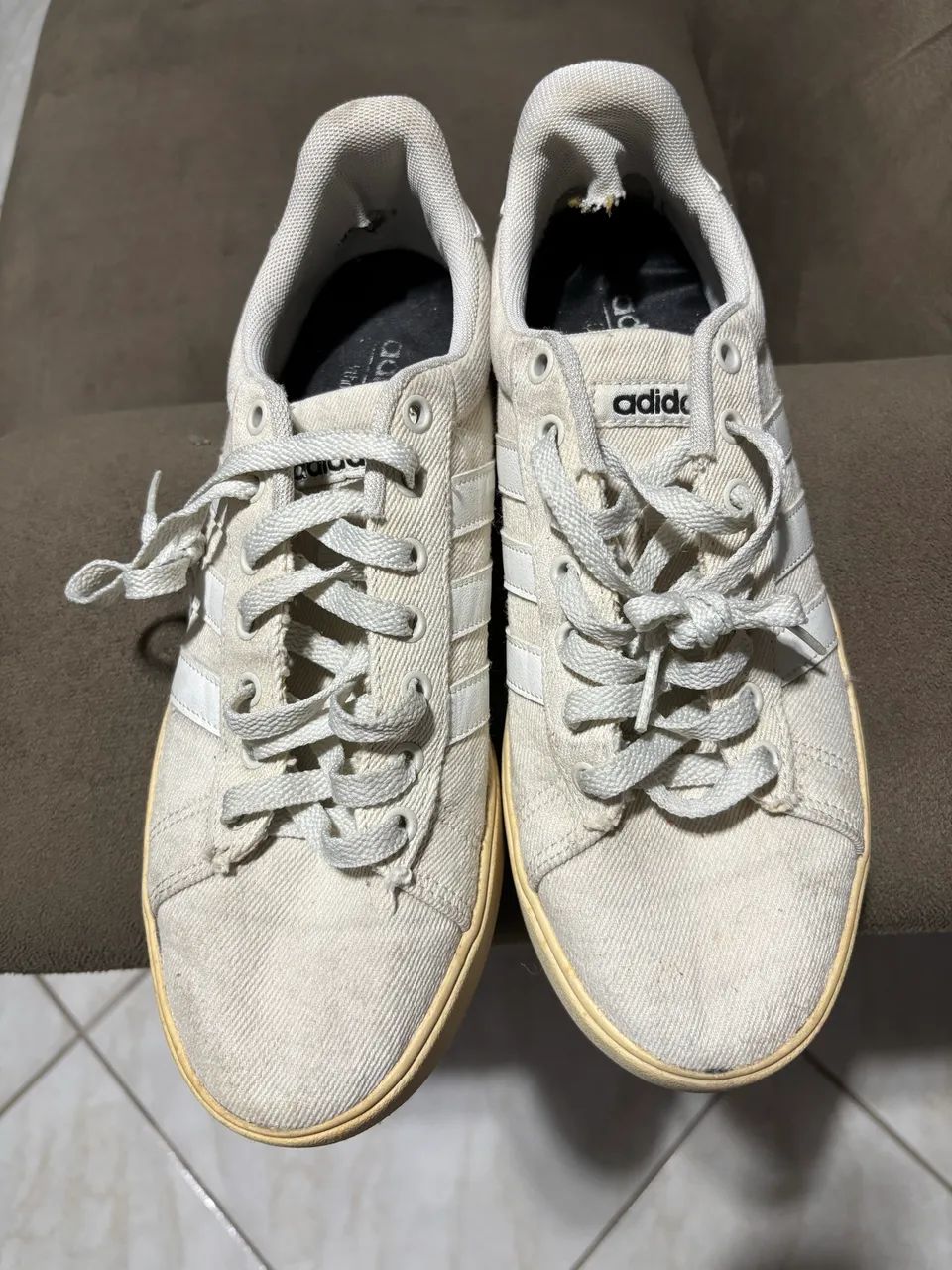 Tênis Adidas Bege - Foto 3