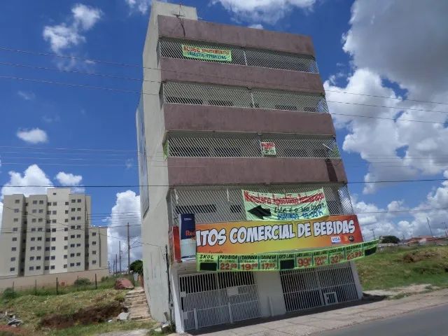 ALUGA-SE UM APARTAMENTO NA 401