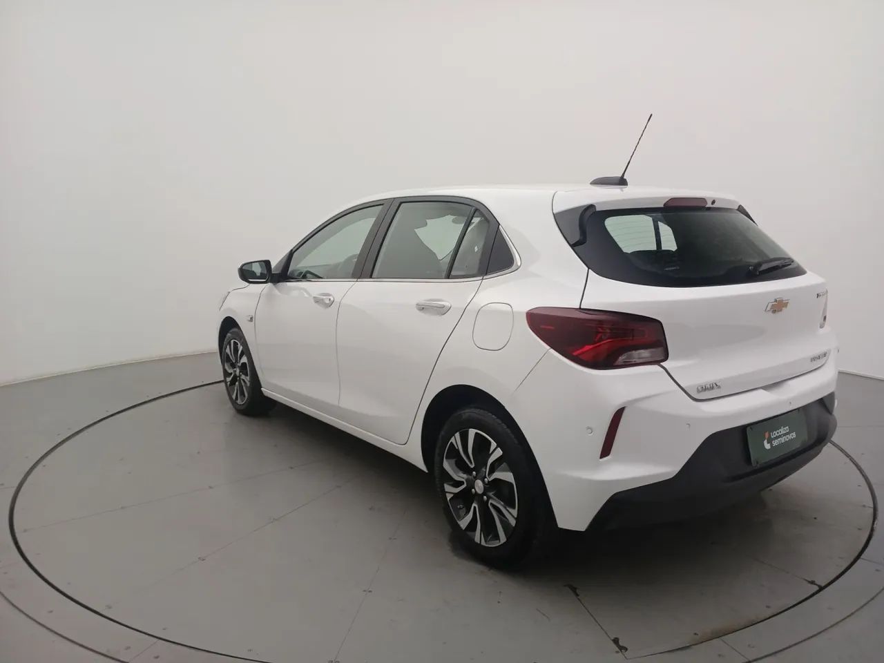 Chevrolet Onix Hatch Premier 1.0 12V TB Flex Aut. 4P, foto 3 de 18