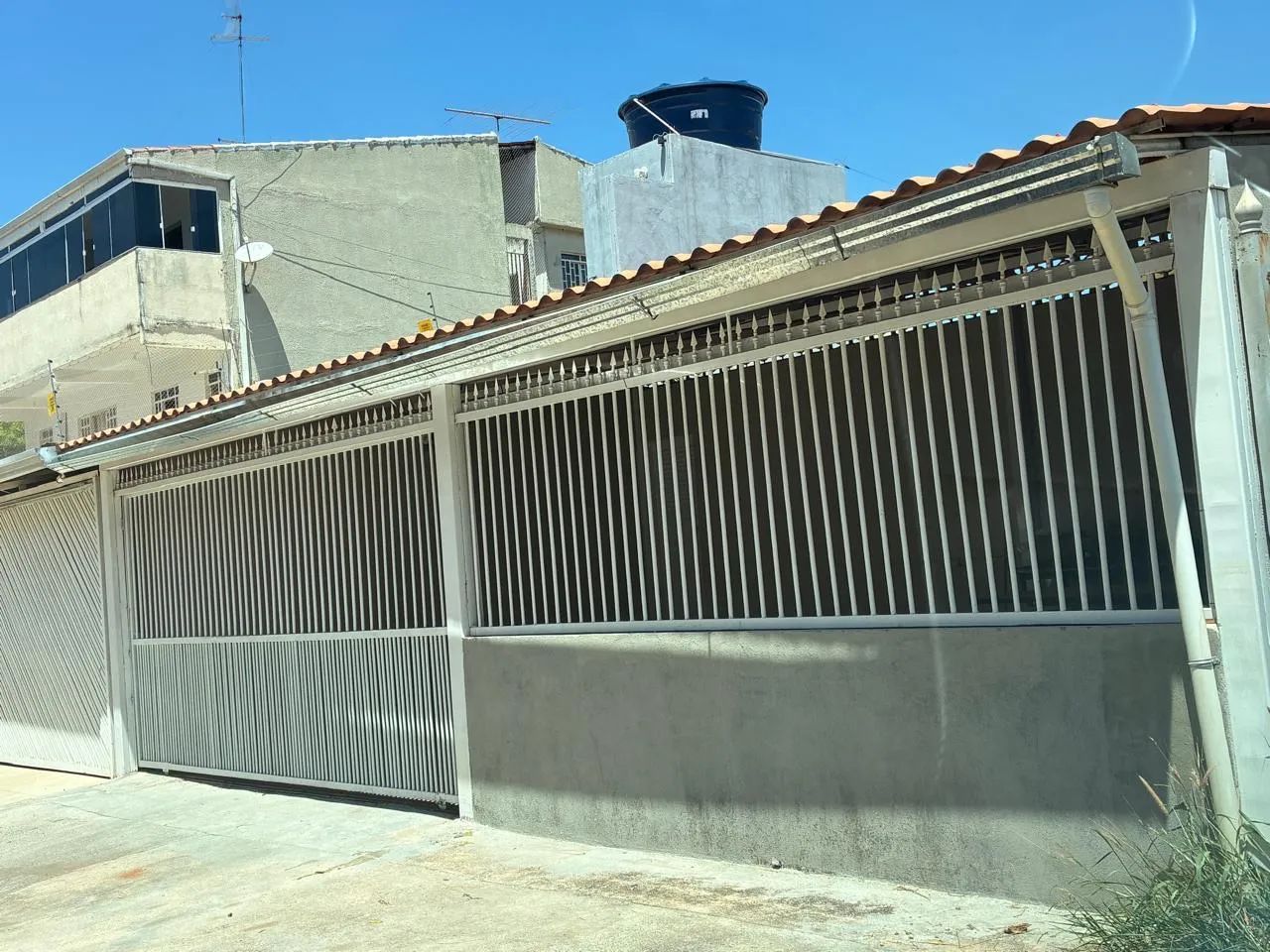 Vende-se excelente casa no Guara I