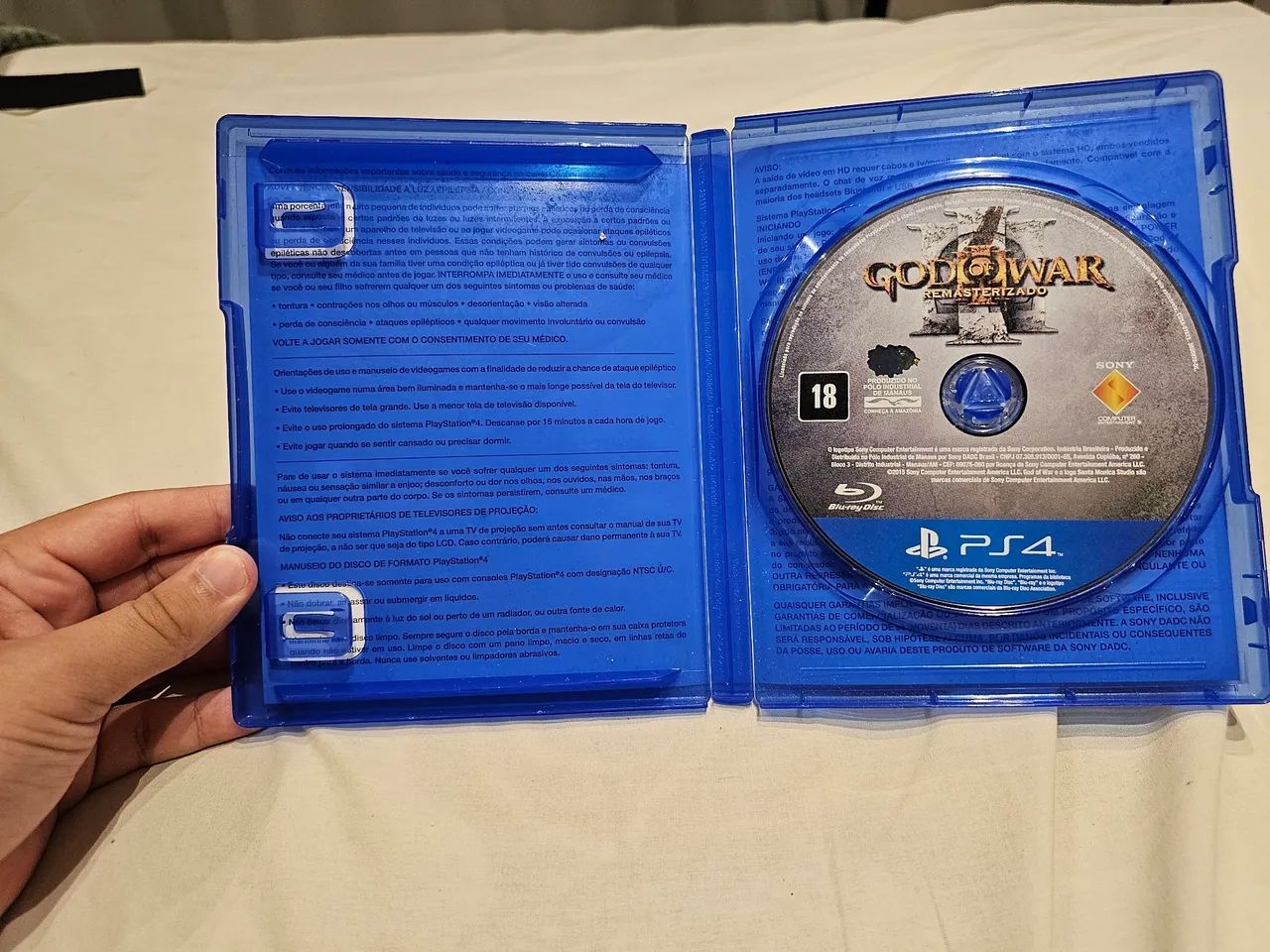 God of War 3 + Resident evil 4 - Foto 3