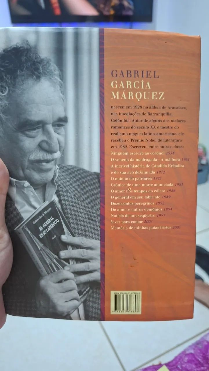 Livro Cem Anos de Solidão - Foto 2