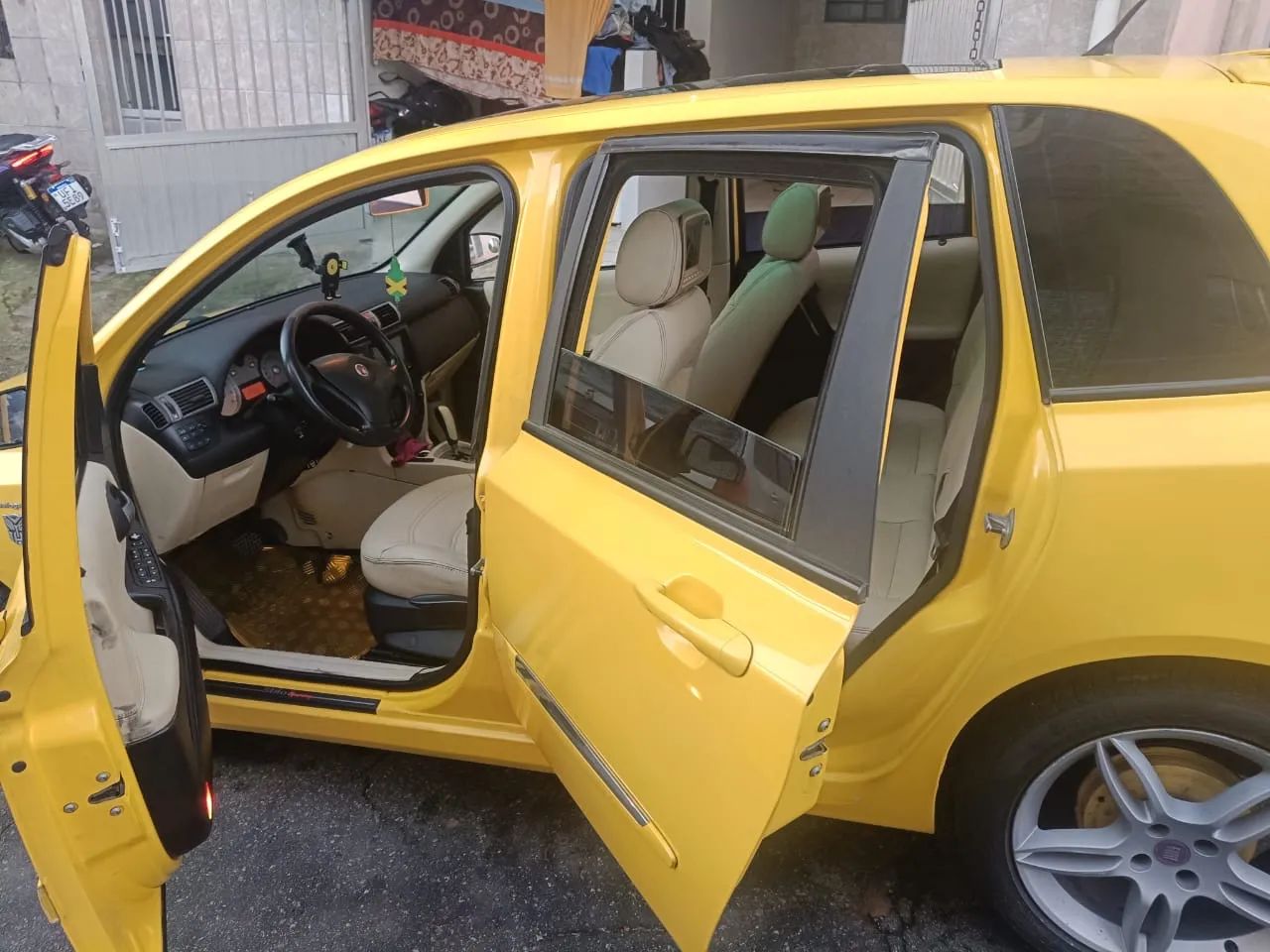 Fiat Stilo Dualogic 1.8 Sporting Flex 8V 5P 2008 - Foto 4