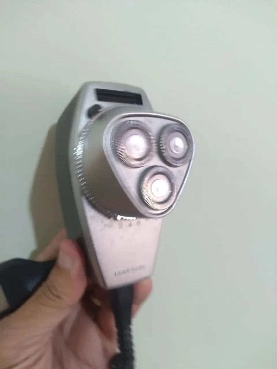 Barbeador Philishave Philips Hp118 127/220v com Maleta(Usado) - Foto 2