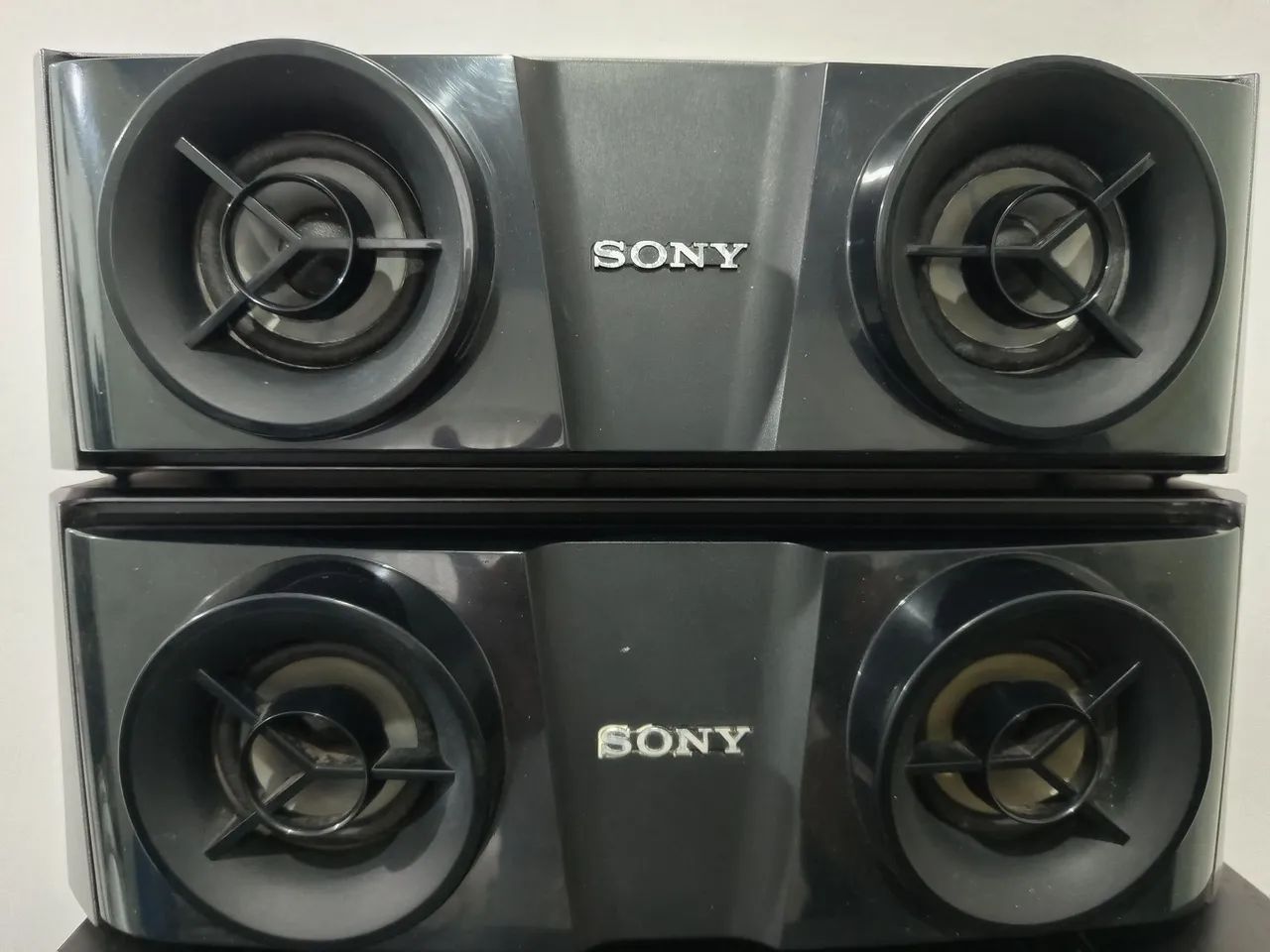Caixinhas de som Sony 