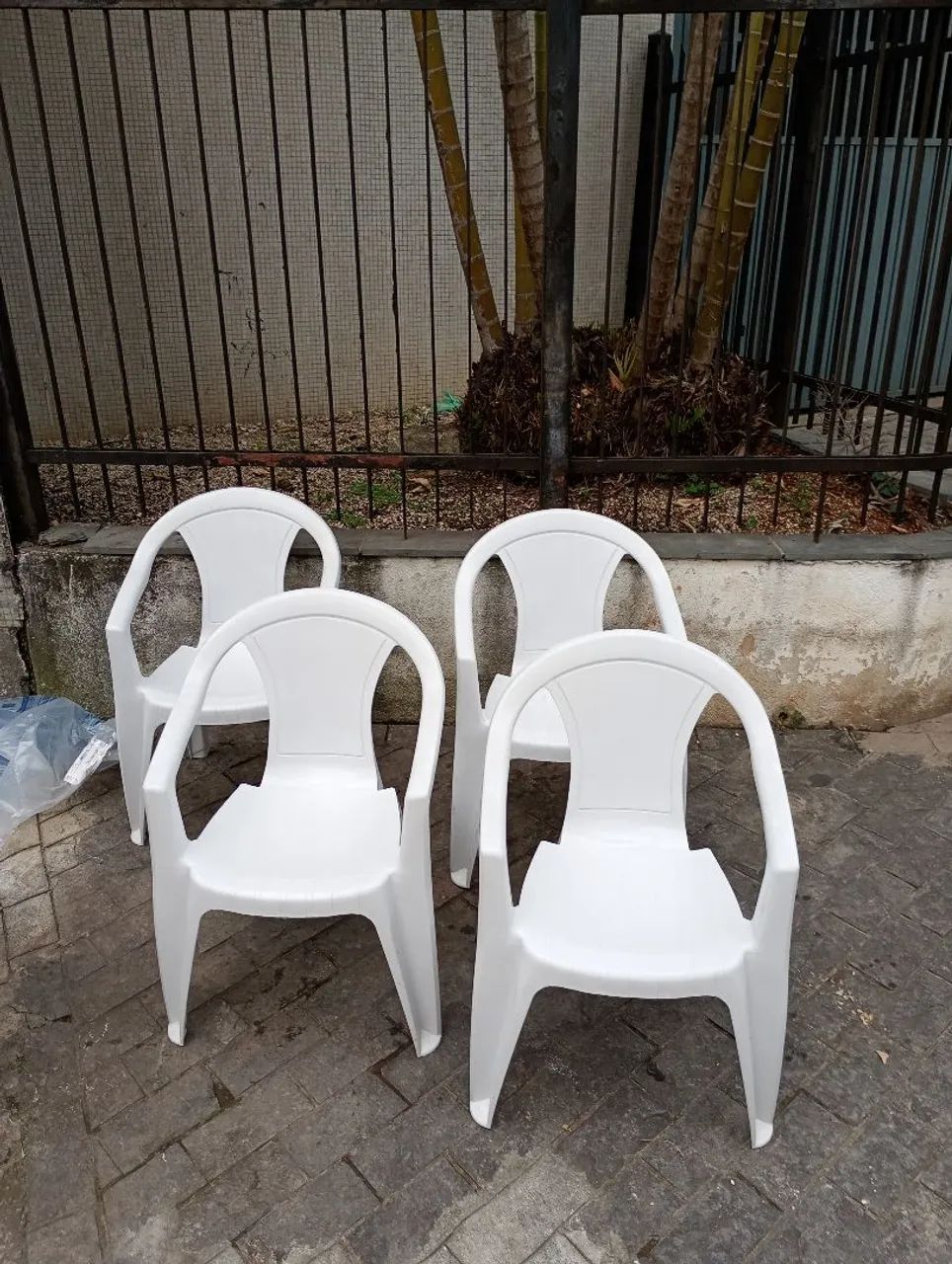 Cadeira de plástico 