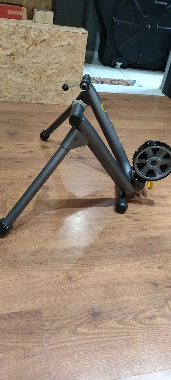 Vendo Rolo de Treino CycleOps  - Foto 3