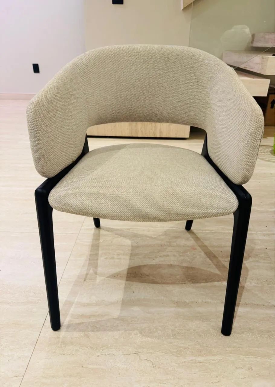Mesa de Jantar 8 Lugares com 08 Cadeiras - Excelente Estado | Celi Mall Deco - Foto 3