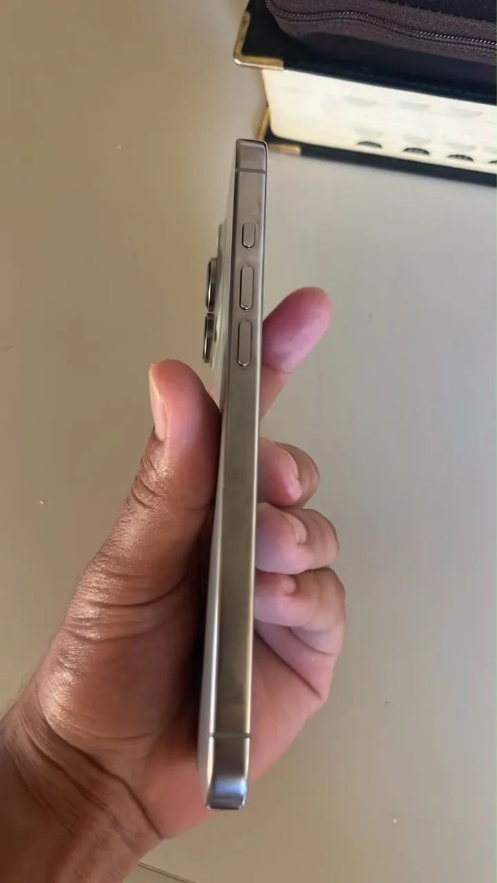 Vendo iPhone 16 pro Max  - Foto 4