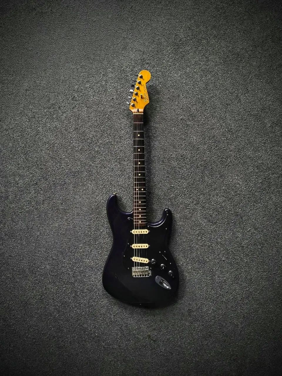 Guitarra Fender MIM 2001 Stratocaster c/Set Pickups Guitar Fetish USA