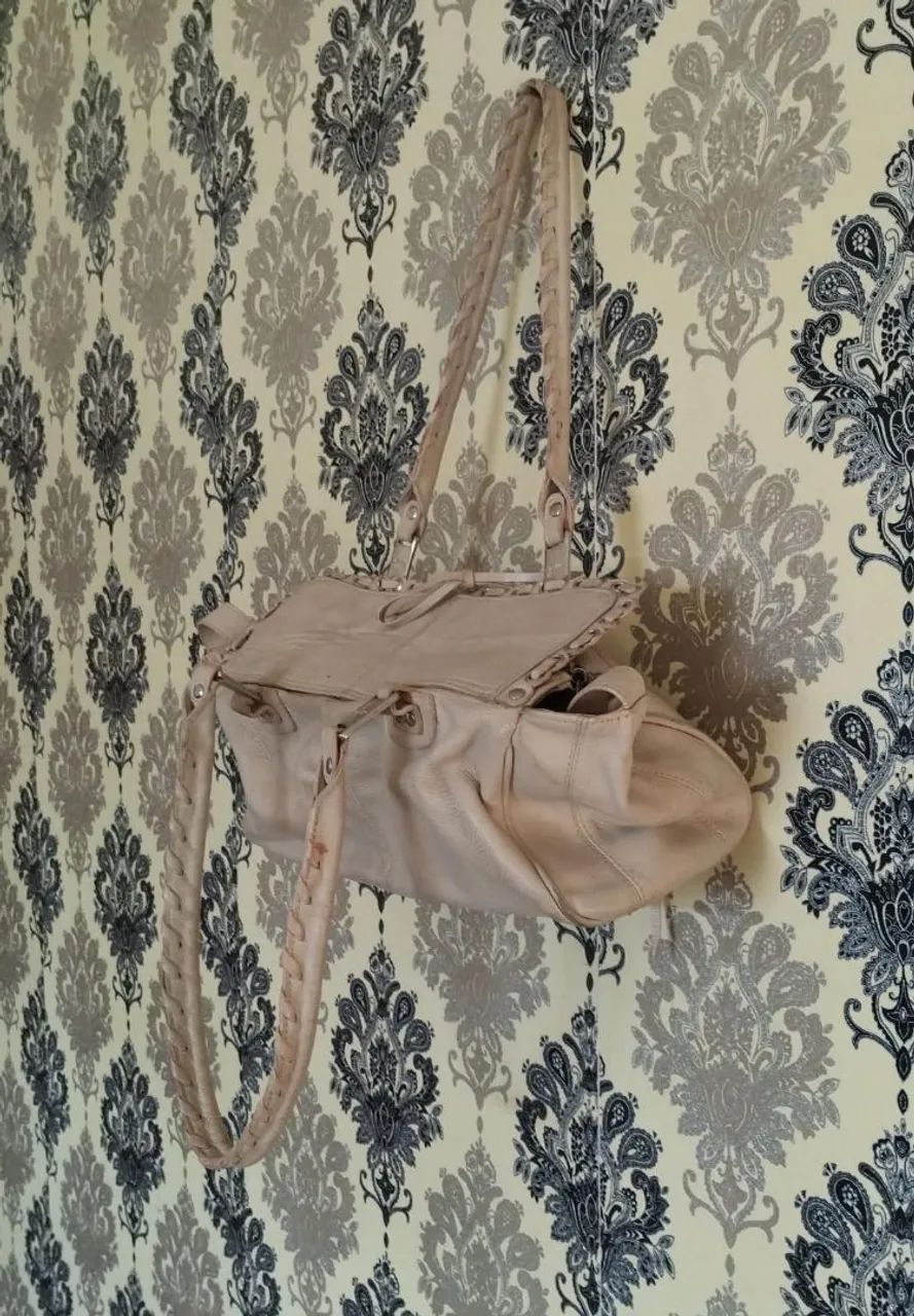 Bolsa de ombro em couro branca  - Foto 5