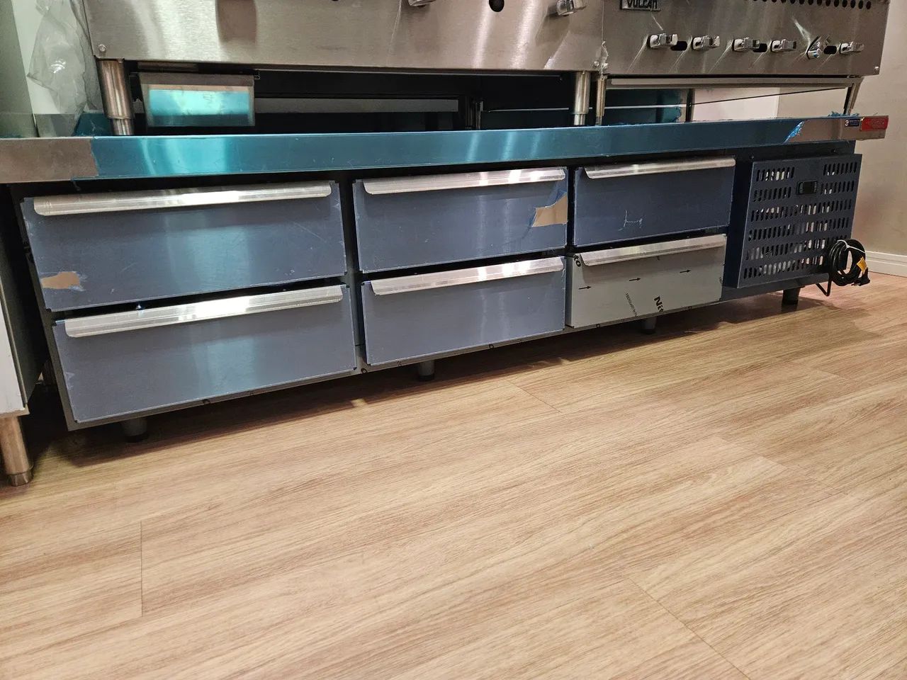 balcão 6 gavetas refrigerado de inox