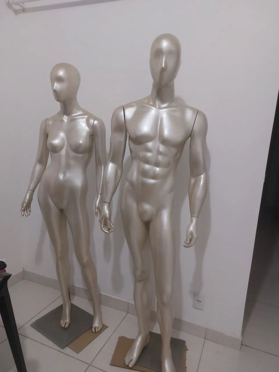Manequins masculino e feminino- ótimo estado