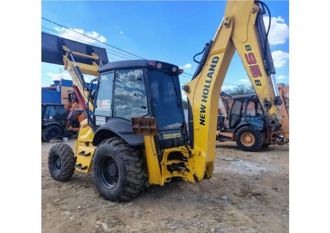 RETROESCAVADEIRA ALUGUEL