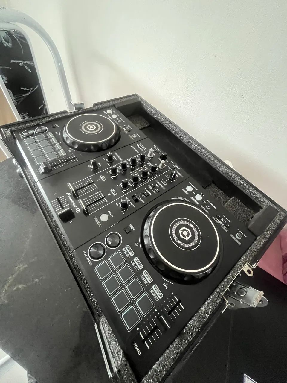 DDJ 400 com case  - Foto 3
