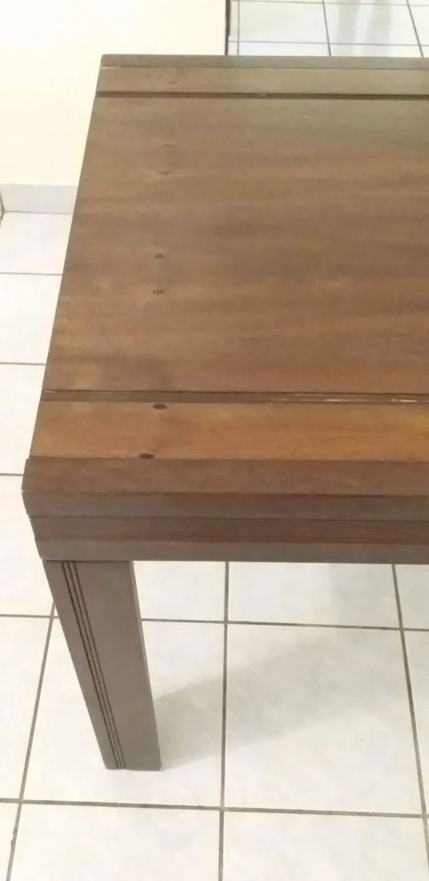 Mesa de madeira pra 4 cadeiras  - Foto 2