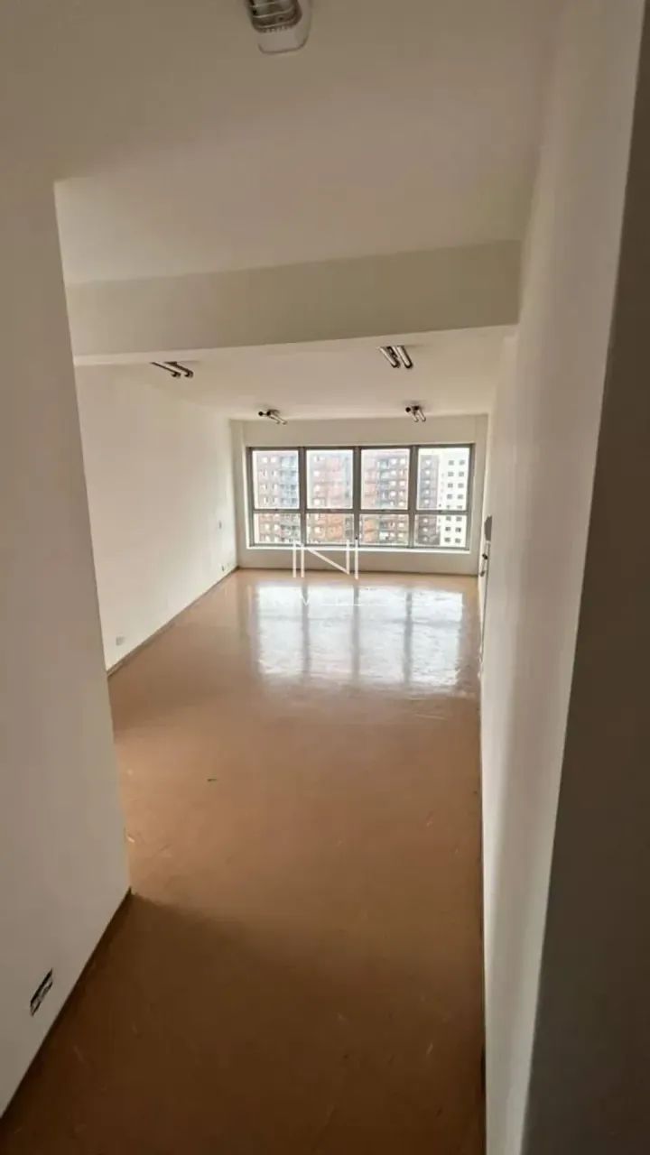 Aluga Sala Comercial - 38m² | 1 Vaga | Edifício Saint James | Centro - São José dos Campos