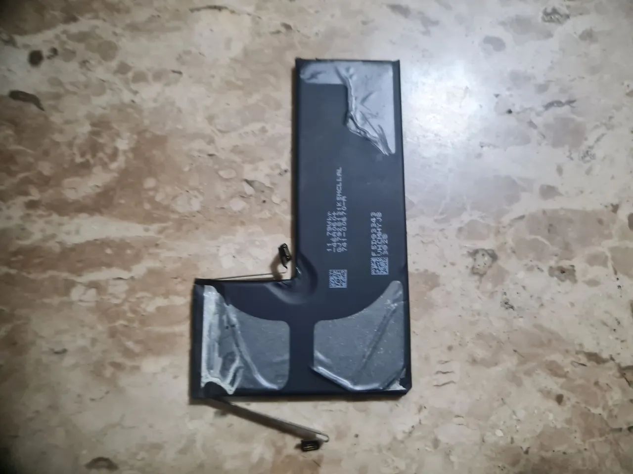 Bateria Original iPhone 11 Pro 72% de Saúde - Apple - Foto 3