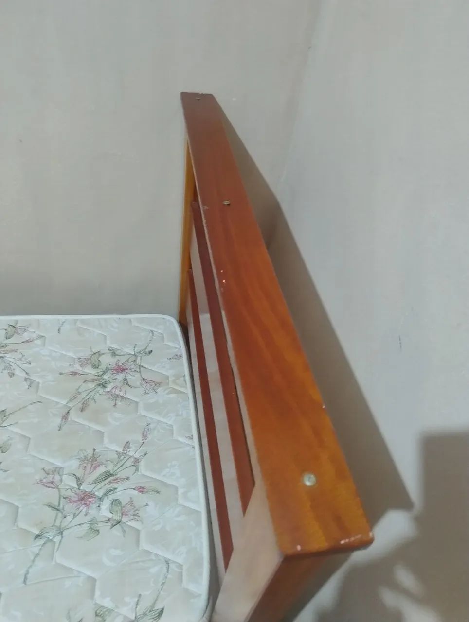 Cama de solteiro com colchão  - Foto 2