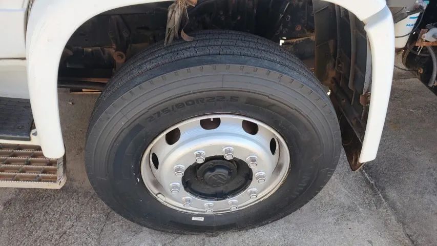 CAMINHÃO LIMPA  FOSSA - Foto 5
