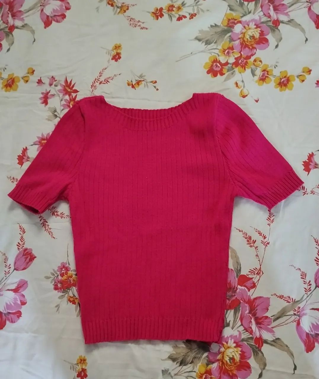 Blusa feminina tamanho M 25 reais 