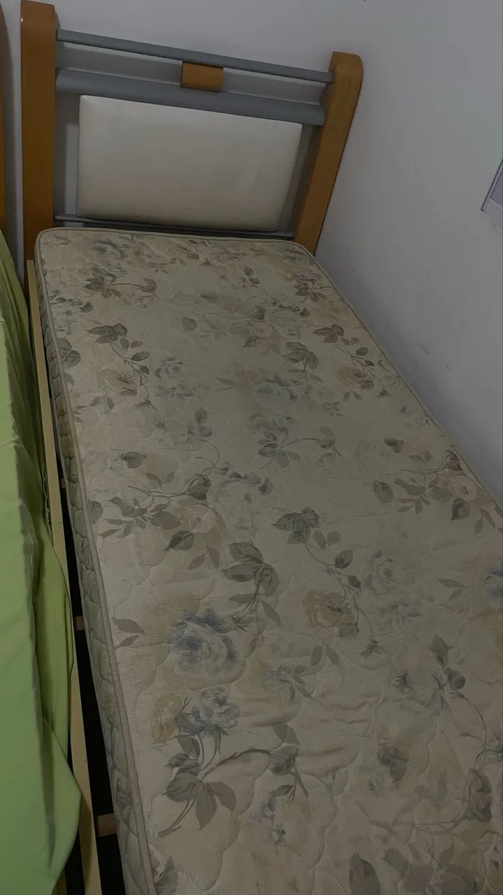 Cama de solteiro de madeira maciça  - Foto 2