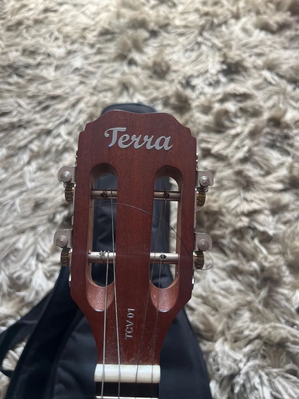 Cavaquinho Terra com Capa Acolchoada - R$ 500,00 - Foto 4