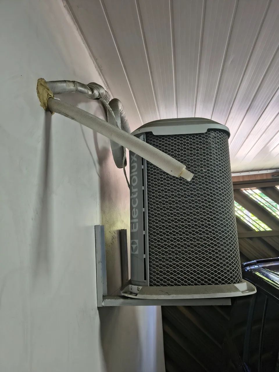 Vendo ar condicionado ELETROLUX 12000Btus 220w - Foto 3