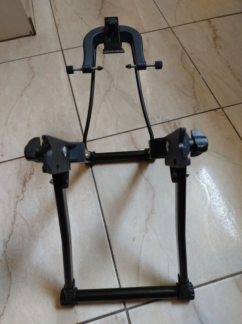 Alinhador de aro para bicicleta pouco tempo de uso - Foto 2