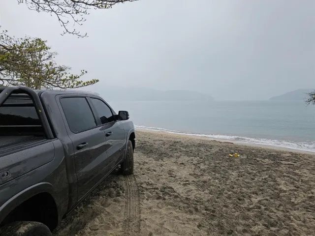 Ram 1500 1500 LIMITED NIGHT EDITION 5.7 4X4 AUT. 2024