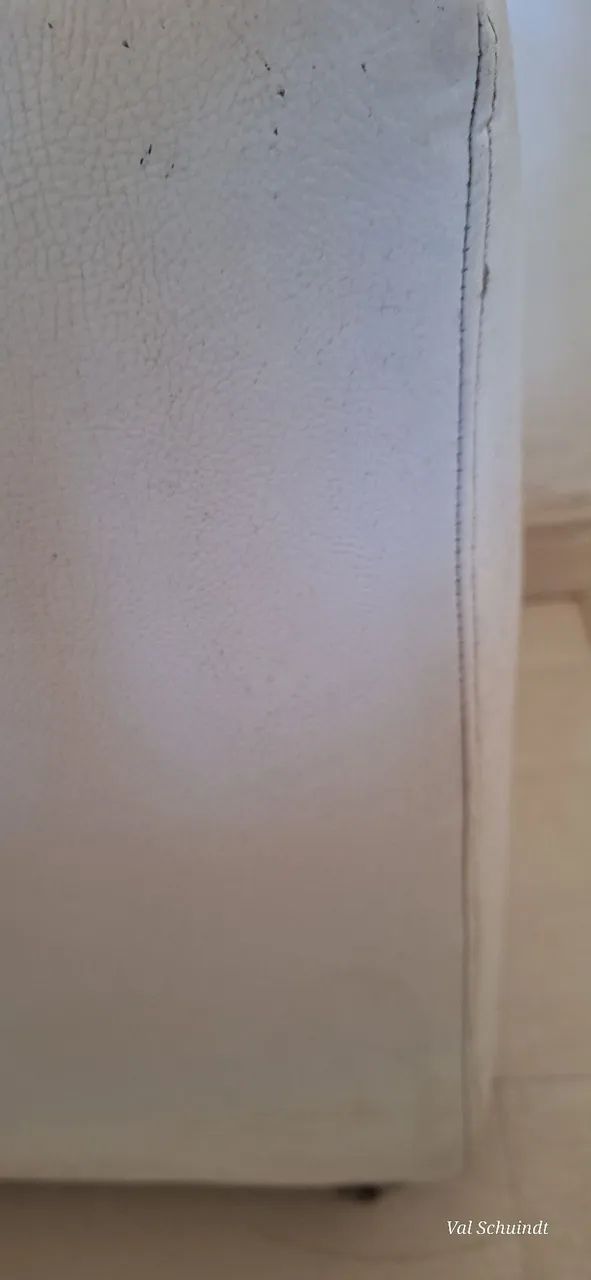 Puf branco corino quadrado com rodízios - Foto 4