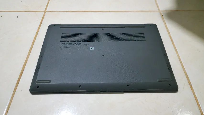 Notebook Lenovo Ideapad 3 15ALC6 - algumas marcas de uso, está funcionando perfeitamenta - Foto 3