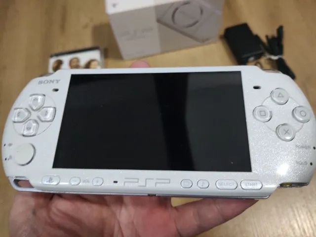 PSP 3001 Pearl White com caixa réplica (Sem Bateria) - Consoles de