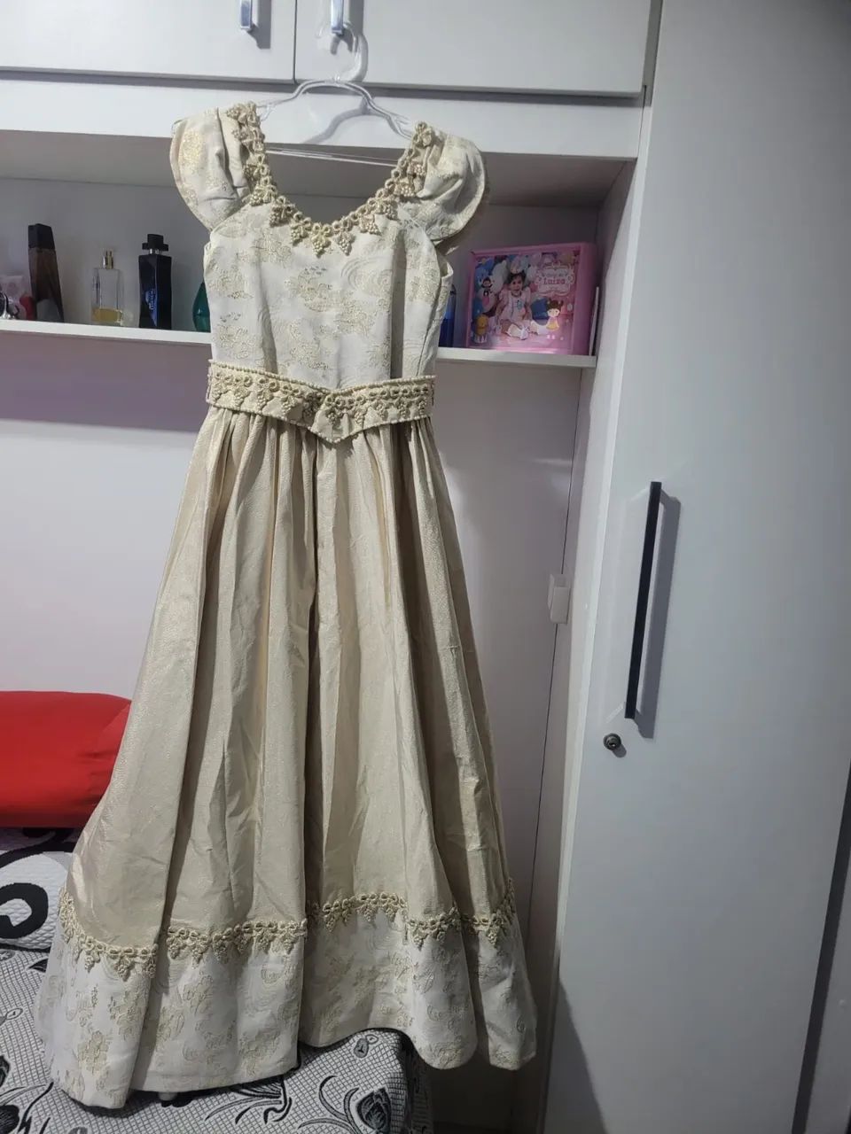 Vestido princesa dourado 