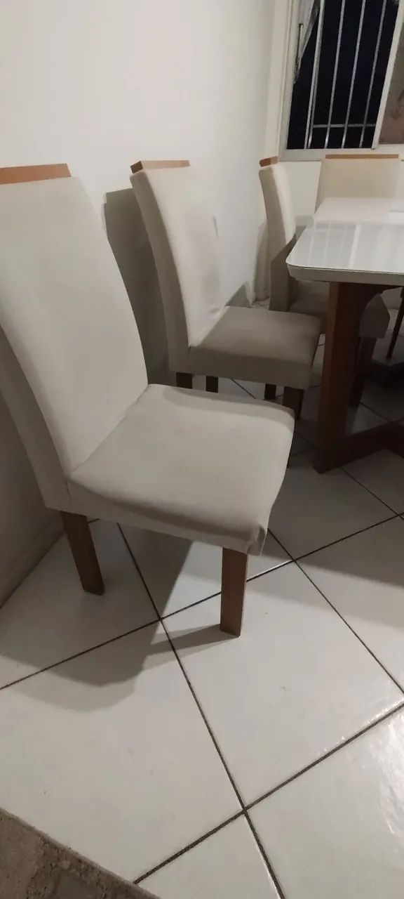 Jogo de mesa e 6 cadeiras - Foto 3