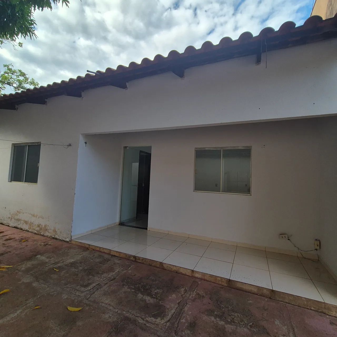 Alugo KITNET na 406 norte (proximo a Palmas Brasil Norte)