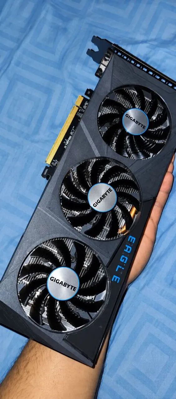 RX 6600 GIGABYTE EAGLE SEMI-NOVA