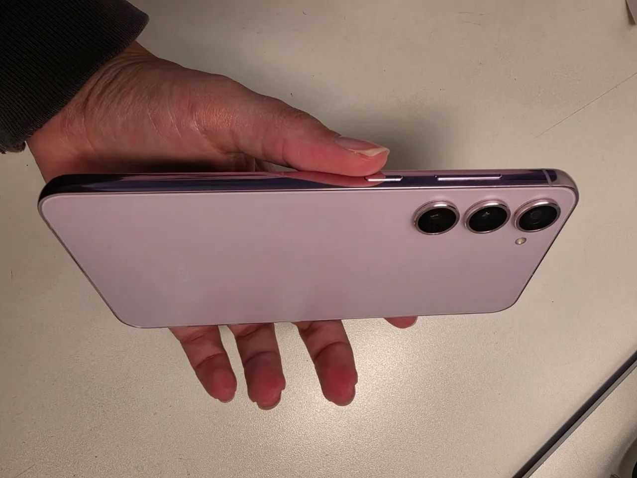 Samsung Galaxy S23+ 256GB Violeta - Excelente Estado - Foto 4