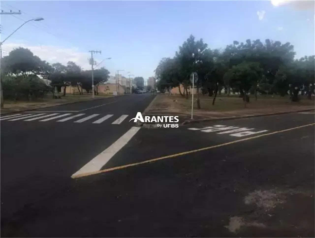 Terreno com 660m² à venda no Presidente Roosevelt