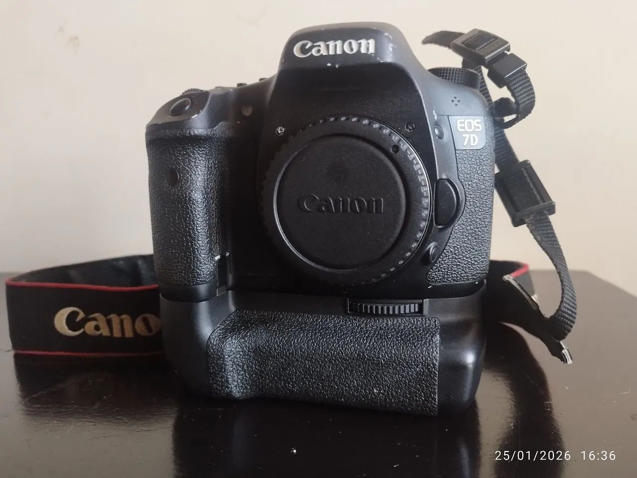 Quem no 7D com grip - Foto 2