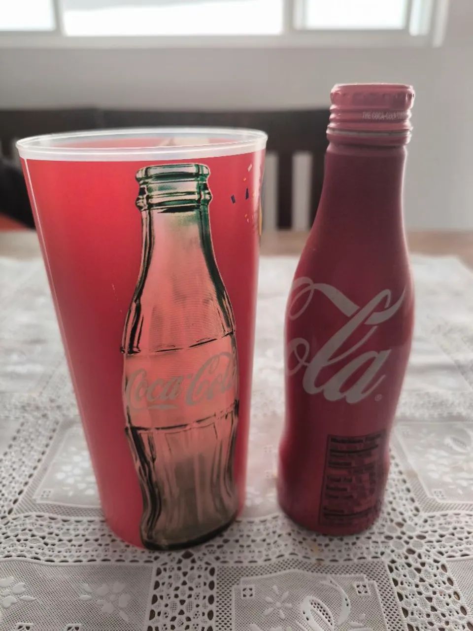 Garrafa e copo - coca cola  - Foto 2