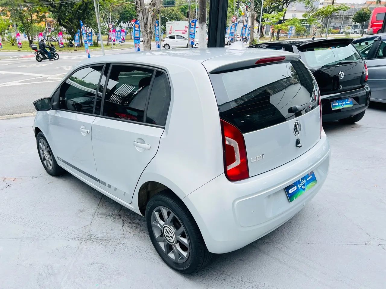Volkswagen up! Run 1.0 Total Flex 12V 5p, foto 3 de 13