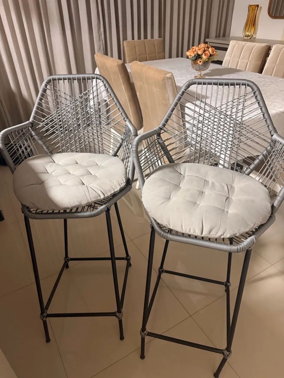 2 Banquetas  