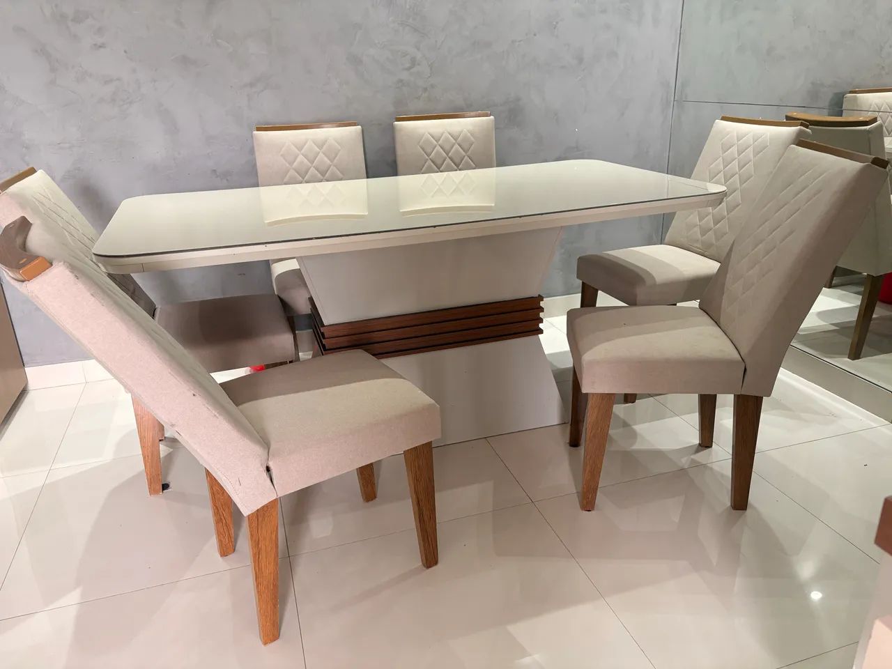 Mesa com cadeiras - Foto 3