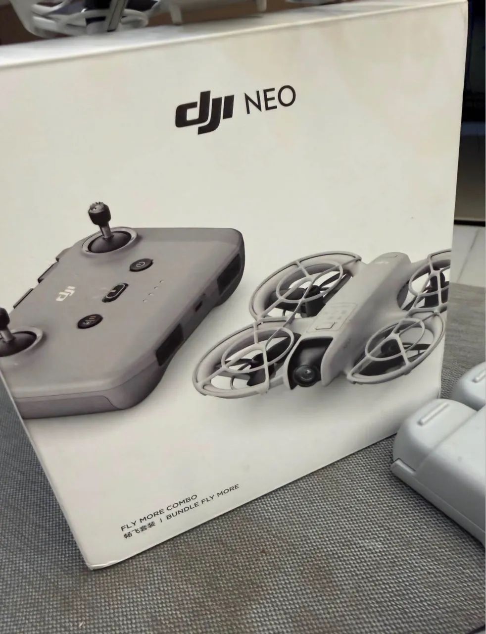Drone DJI NEO - Fly More Combo
